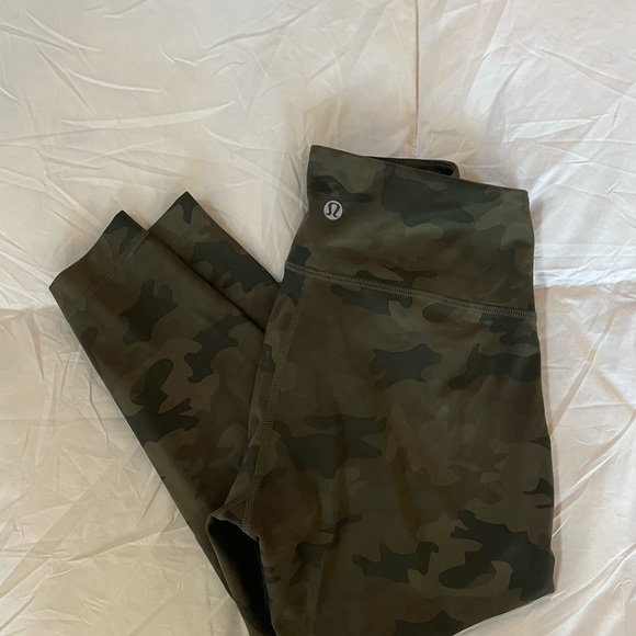 lululemon athletica Pants - Lululemon - Camo crop leggings
